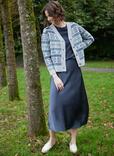 Fairisle V-Neck Cardigan in Silver Grey Pure Wool Jacquard Pattern